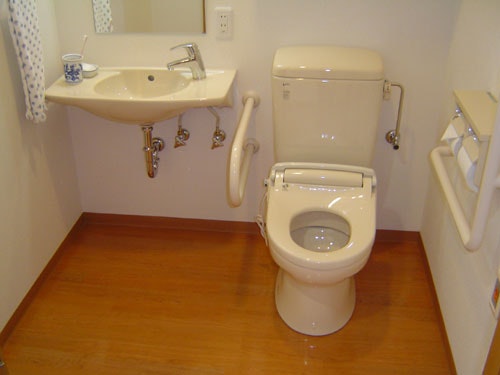 居室内トイレ・洗面 ニチイケアセンター東三輪(有料老人ホーム[特定施設])の画像