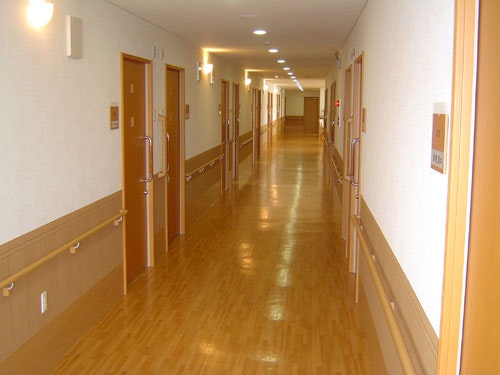 廊下 ニチイケアセンター東三輪(有料老人ホーム[特定施設])の画像