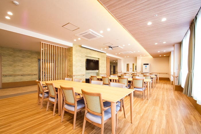 2階食堂兼機能訓練室 イリーゼ仙台南光台(有料老人ホーム[特定施設])の画像