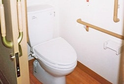 居室トイレ そんぽの家仙台岩切(有料老人ホーム[特定施設])の画像