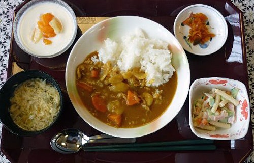 お食事の一例 あずみ苑ラテラス堀米(住宅型有料老人ホーム)の画像