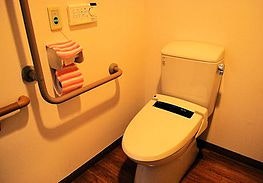 居室トイレ ケアハウス エバーグリーンみずほの(軽費老人ホーム[特定施設])の画像