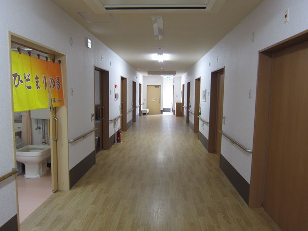 廊下 ひだまりの家富岡(住宅型有料老人ホーム)の画像