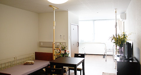ロイヤルケアホーム川島(サービス付き高齢者向け住宅)の写真