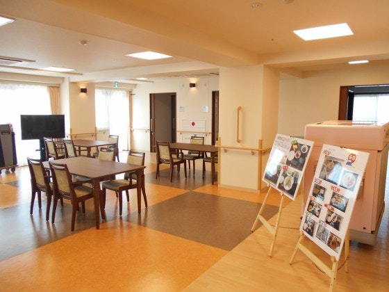 食堂兼機能訓練室 セリシール川口(有料老人ホーム[特定施設])の画像