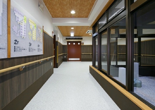 1階廊下 メディカルケアホーム与野中央(有料老人ホーム・外部サービス利用型[特定施設])の画像