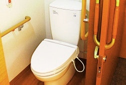 居室トイレ そんぽの家都賀(有料老人ホーム[特定施設])の画像