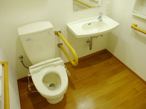 居室内トイレ ニチイケアセンター成田(有料老人ホーム[特定施設])の画像