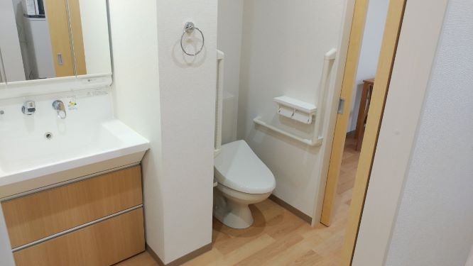 居室内トイレ、洗面 エルダーガーデン南つくし野(サービス付き高齢者向け住宅(サ高住))の画像