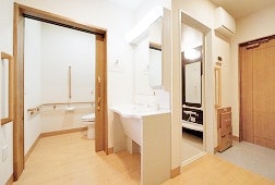 居室トイレ そんぽの家国立南(有料老人ホーム[特定施設])の画像