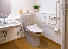多機能型トイレ SOMPOケア ラヴィーレ本郷(有料老人ホーム[特定施設])の画像