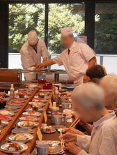 ニチイホーム江古田のイベント食-回転寿司