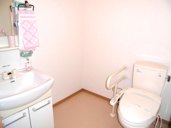 居室内トイレ 東村山ジョイフルホームそよ風(有料老人ホーム[特定施設])の画像