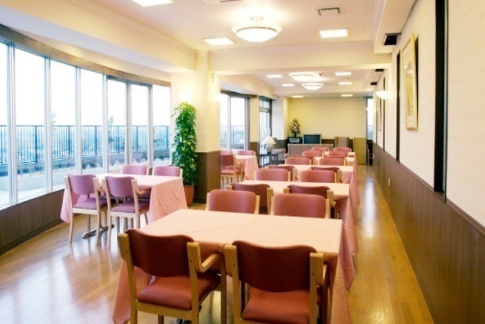 食堂兼機能訓練室 八王子ケアコミュニティそよ風(有料老人ホーム[特定施設])の画像