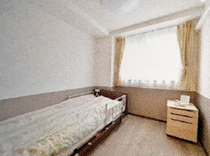 ファミリーホスピス江田ハウスの1R居室