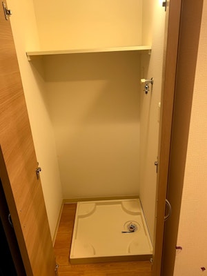 リリィパワーレジデンス貝塚の居室内設備-洗濯機置き場