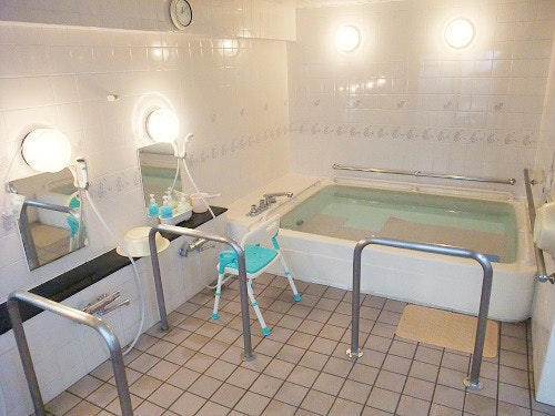 浴室 テレサ・ケアホーム新丸子(住宅型有料老人ホーム)の画像