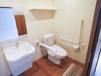 トイレ1 福寿やまと下鶴間(住宅型有料老人ホーム)の画像