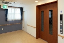 エレベーターホール そんぽの家S 伊丹北(サービス付き高齢者向け住宅(サ高住))の画像