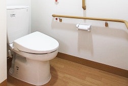 居室トイレ そんぽの家 中野島ガーデン(有料老人ホーム[特定施設])の画像