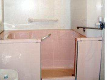 共用浴室(またがないお風呂) リフレ瀬谷(サービス付き高齢者向け住宅(サ高住))の画像