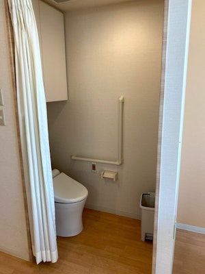 医心館横浜都築の居室内トイレ