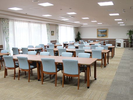 食堂兼機能訓練室 グッドタイムナーシングホーム・中野島(住宅型有料老人ホーム)の画像