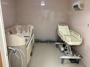 ココファンレジデンス小田原の介護浴室-機械浴