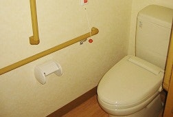 居室トイレ そんぽの家浜松高丘(有料老人ホーム[特定施設])の画像