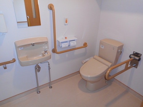 トイレ アイクラシエ裾野(住宅型有料老人ホーム)の画像