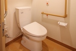 居室トイレ そんぽの家S 天白公園(サービス付き高齢者向け住宅(サ高住))の画像
