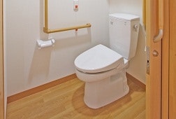 居室トイレ そんぽの家S 白鳥南(サービス付き高齢者向け住宅(サ高住))の画像