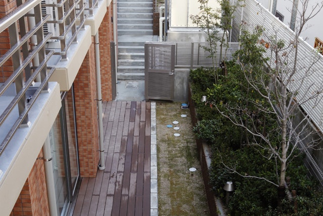 庭 かみすげの憩 エスペランサ名東(住宅型有料老人ホーム)の画像