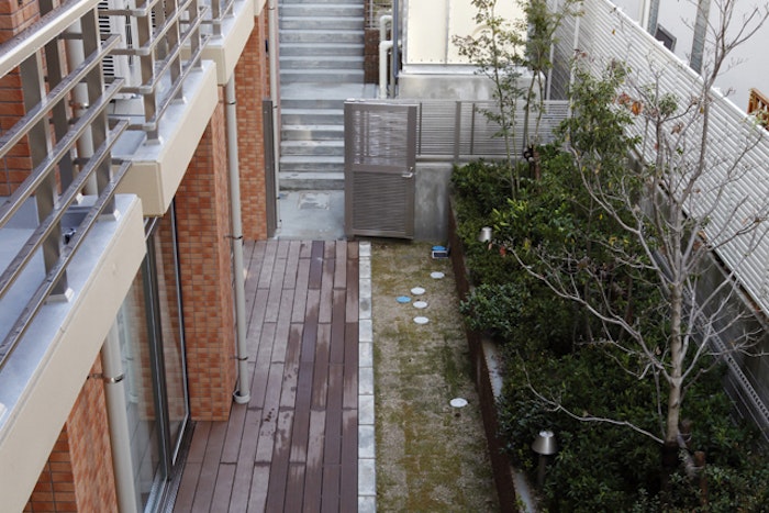 庭 かみすげの憩 エスペランサ名東(住宅型有料老人ホーム)の画像