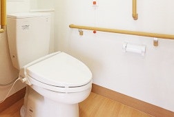 居室トイレ そんぽの家太秦天神川(有料老人ホーム[特定施設])の画像
