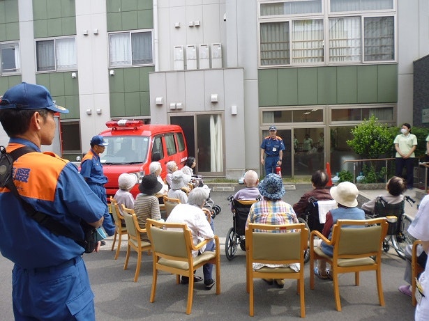 消防訓練 エイジ・ガーデン四條畷(住宅型有料老人ホーム)の画像