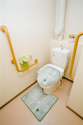 居室トイレ まごころ荘参番館(サービス付き高齢者向け住宅(サ高住))の画像