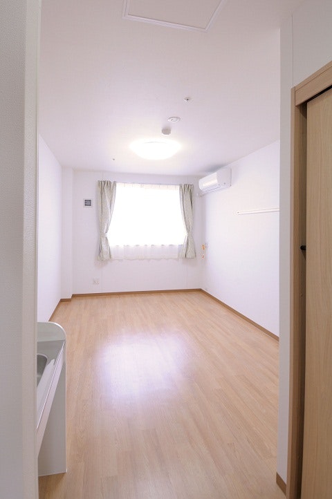 居室2 フォーユー八尾山本(住宅型有料老人ホーム)の画像