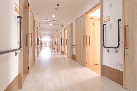 廊下 フォーユー八尾山本(住宅型有料老人ホーム)の画像