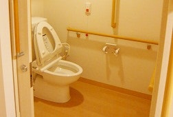 居室トイレ そんぽの家S 箕面唐池公園(サービス付き高齢者向け住宅(サ高住))の画像
