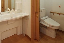居室洗面・トイレ そんぽの家S 高槻南(サービス付き高齢者向け住宅(サ高住))の画像