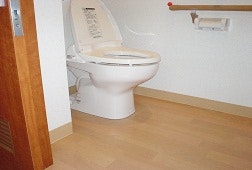 居室トイレ そんぽの家泉北(有料老人ホーム[特定施設])の画像