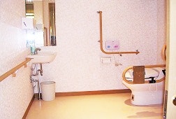 共同トイレ そんぽの家生野巽中(有料老人ホーム[特定施設])の画像