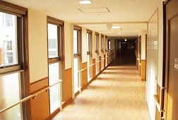 廊下 そんぽの家八尾北(有料老人ホーム[特定施設])の画像