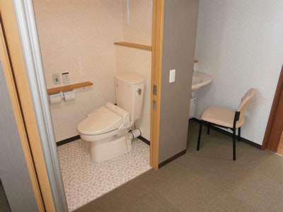 居室内トイレ ラ・ソーラ みのお牧落駅前(住宅型有料老人ホーム)の画像