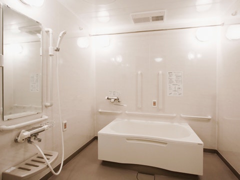 浴室 チャームヒルズ豊中旭ヶ丘(住宅型有料老人ホーム)の画像