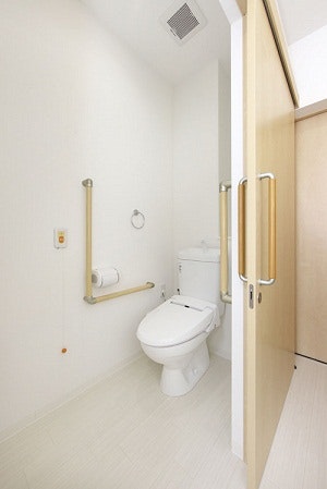 居室トイレ ハートビレッジ岸和田(住宅型有料老人ホーム)の画像