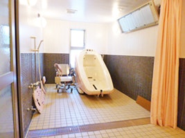 機械浴 ケアホーム伊賀(住宅型有料老人ホーム)の画像
