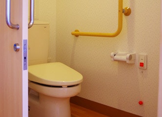 居室トイレ ヘルスケアライフはびきの(サービス付き高齢者向け住宅(サ高住))の画像