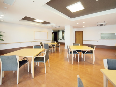 食堂兼機能訓練室 チャーム東淀川瑞光(有料老人ホーム[特定施設])の画像